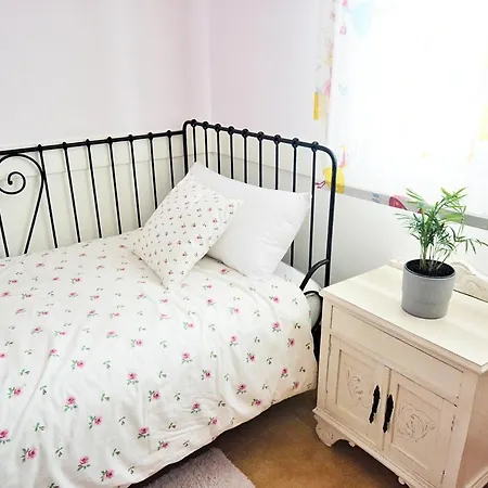 Galihost - Casa Con Jardin En * Cambados