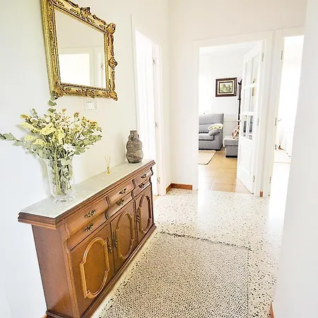 Galihost - Casa Con Jardin En * Cambados