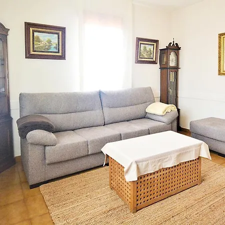 Galihost - Casa Con Jardin En *