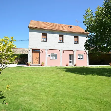 Galihost - Casa Con Jardin En * Cambados